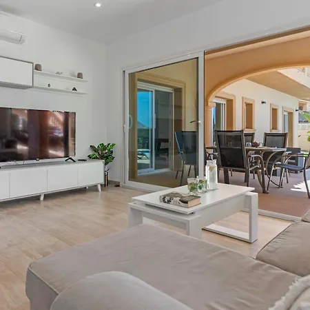 Socrates By Abahana Villa *