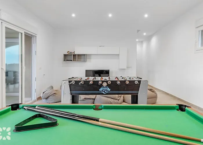 Socrates By Abahana * Calpe