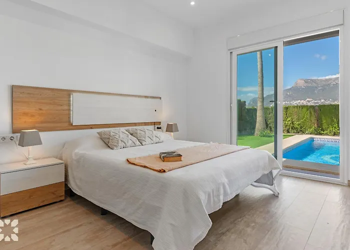 Socrates By Abahana Calpe